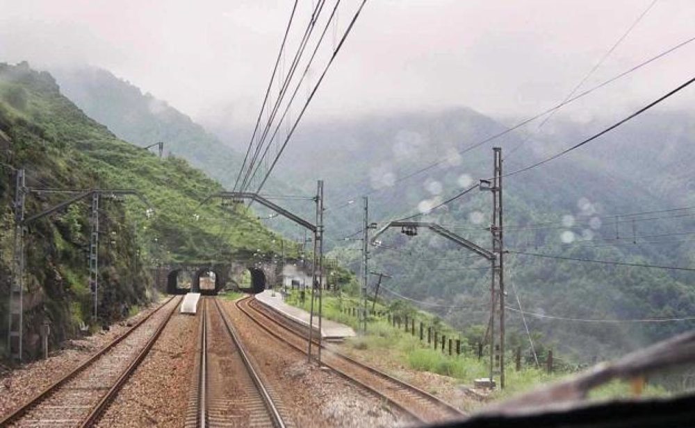 Cinco D Es Ensin Tren Cola Meseta Infoasturies